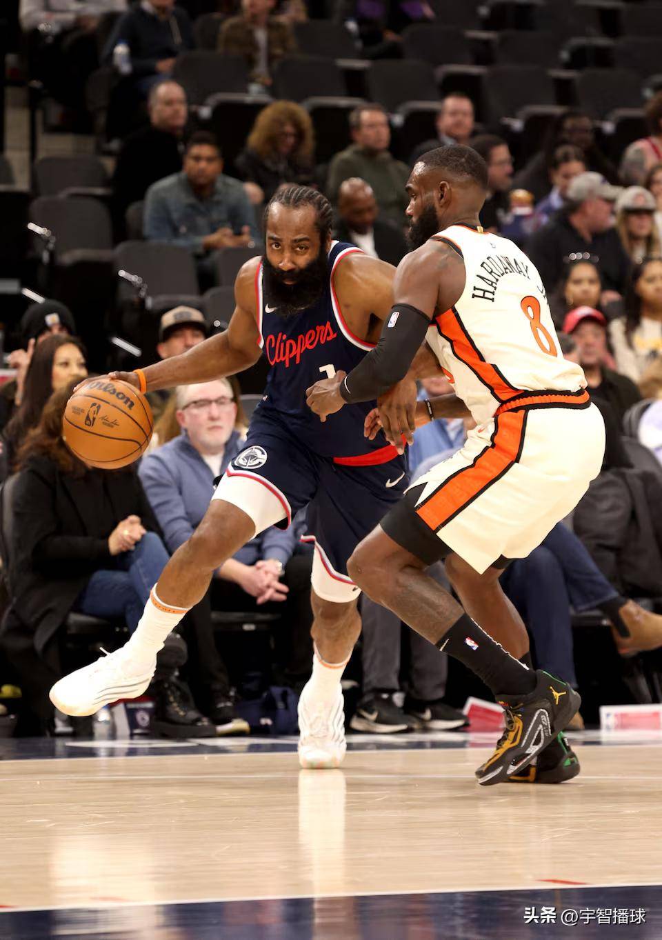 和记登录入口-哈登险胜球队未来可期，热火关键表现点燃全场！